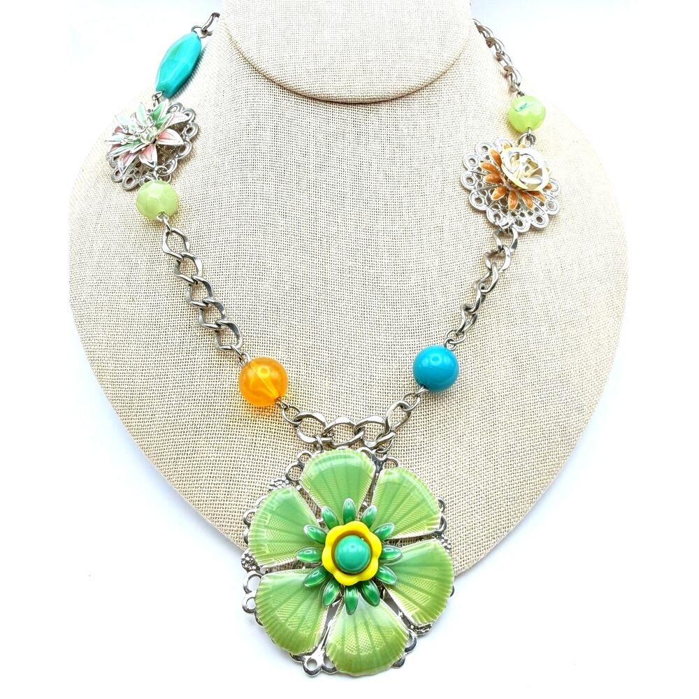 Vtg Style Enamel Flower Spinner Pendant Necklace Green Blue Yellow Spring 18"